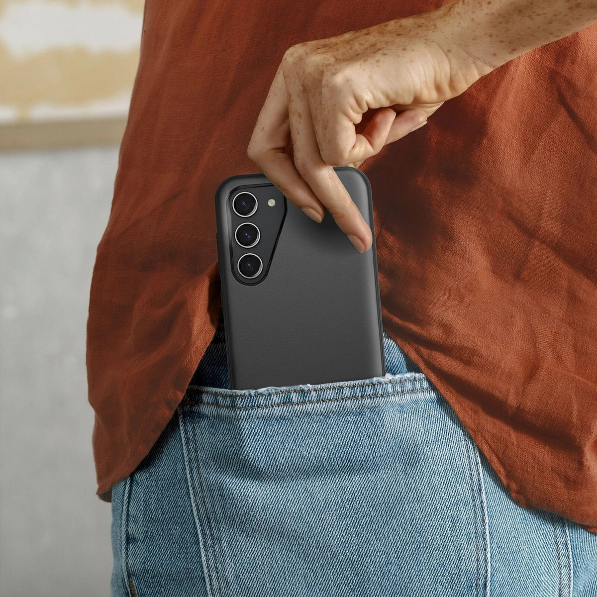 Galaxy S23+ Symmetry Series Case